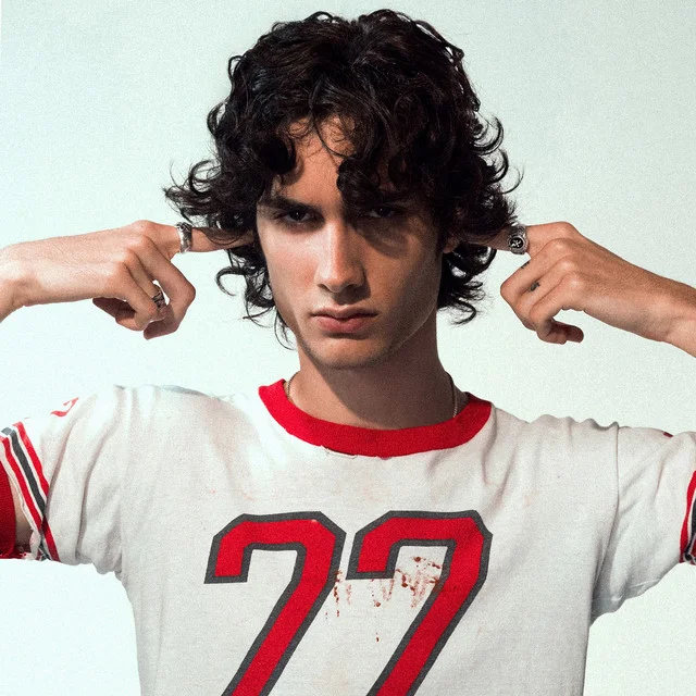 Todo sobre back to friends de sombr: ¿Se puede volver atrás? - sombr